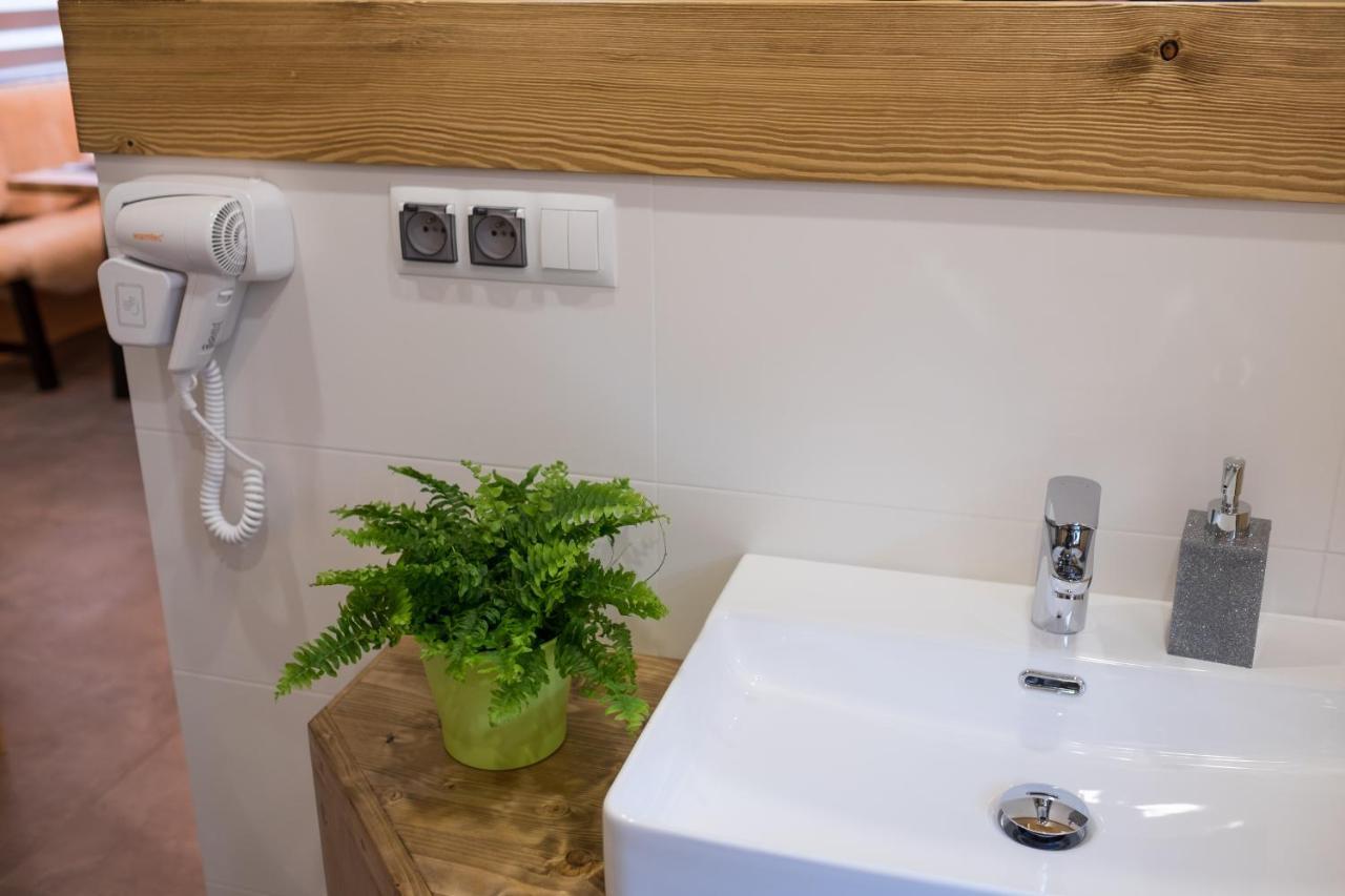 Domek & Apartament Na Ogrodzie Suche Exteriör bild