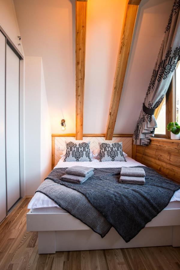 Domek & Apartament Na Ogrodzie Suche Exteriör bild