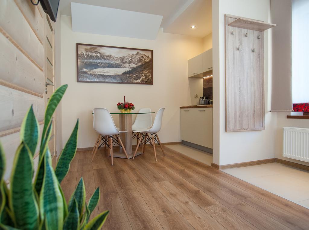 Domek & Apartament Na Ogrodzie Suche Exteriör bild