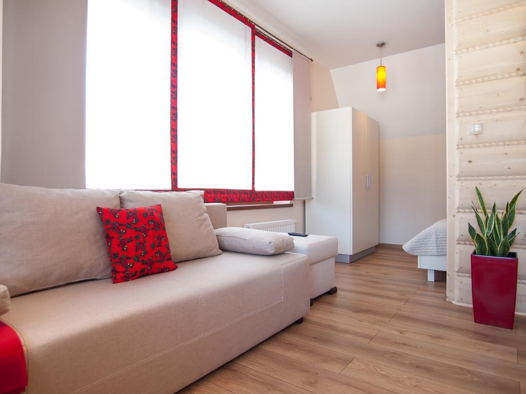 Domek & Apartament Na Ogrodzie Suche Exteriör bild