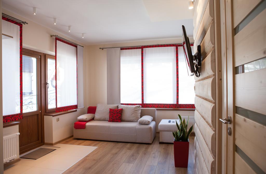 Domek & Apartament Na Ogrodzie Suche Exteriör bild